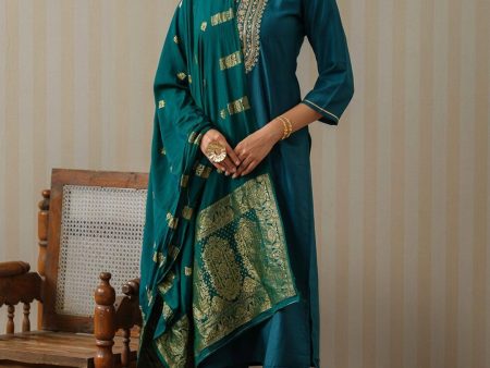 Ode by House of Pataudi Blue Ethnic Motifs Straight Kurta & Trousers With Dupatta For Sale