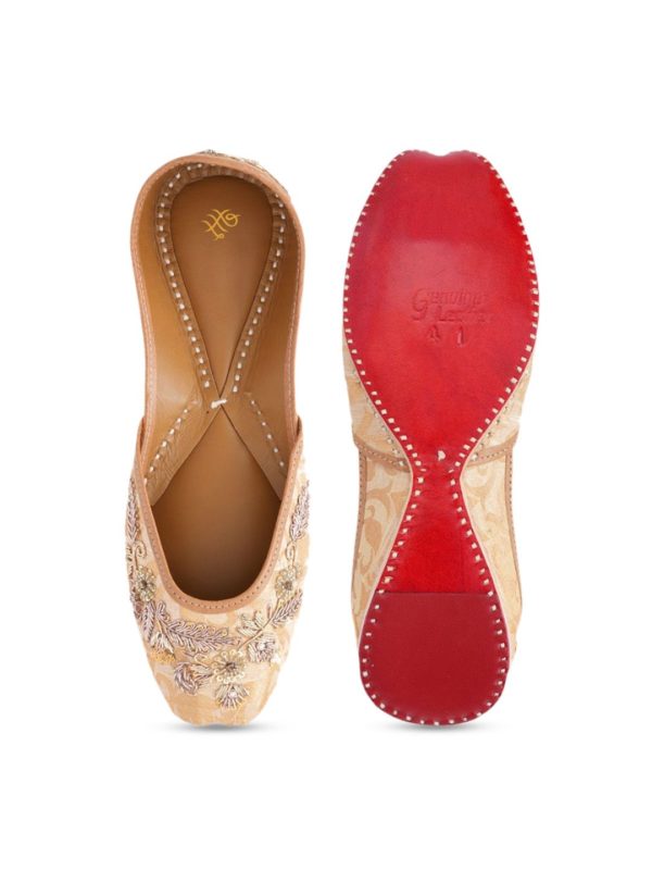 House of Pataudi Women Embroidered Slip-On Mojaris Supply