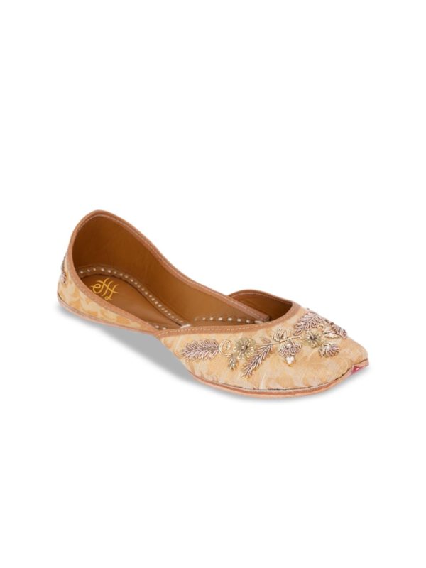 House of Pataudi Women Embroidered Slip-On Mojaris Supply