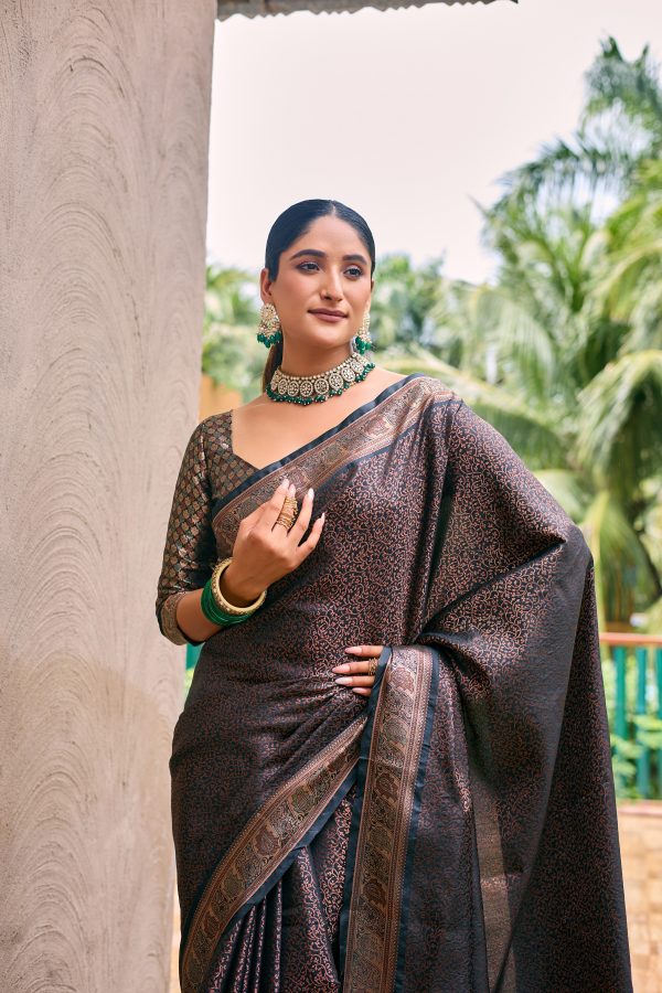 Sonakshi Women s Black Kanjivaram Handloom Zari Woven Traditional Saree with Blouse Online Hot Sale