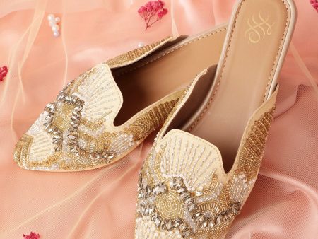 House of Pataudi Women Stone Embellished Ethnic Mules Fashion