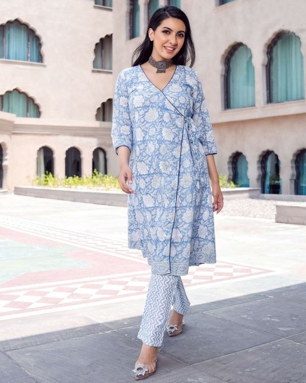 Aayaa Pure Muslin printed Kurti & Pant - Sky blue Cheap