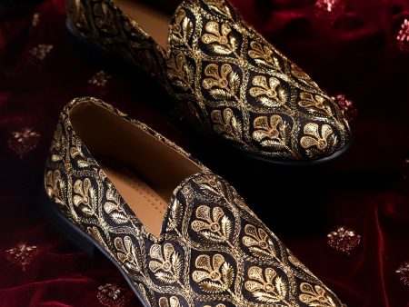 House of Pataudi Men Black & Golden Ethnic Motifs Embroidered Mojaris Hot on Sale