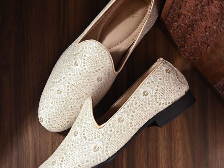 House of Pataudi Men Embroidered Lightweight Slip On Mojaris Hot on Sale