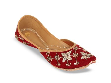 House of Pataudi Women Embellished Mojaris Round Toe Flats Supply