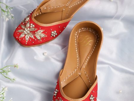 House of Pataudi Women Embellished Ethnic Mojaris Flats Online now