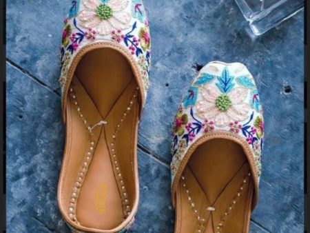 Anouk Women Ethnic Mojaris with Embroidered Flats For Cheap