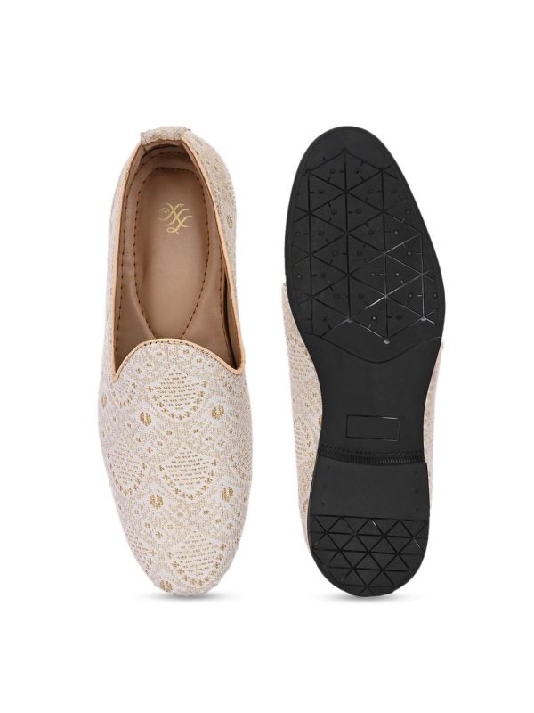 House of Pataudi Men Embroidered Lightweight Slip On Mojaris Hot on Sale