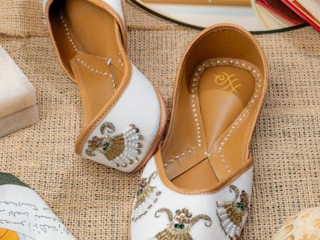 House of Pataudi White Embellished Round Toe Majoris Hot on Sale