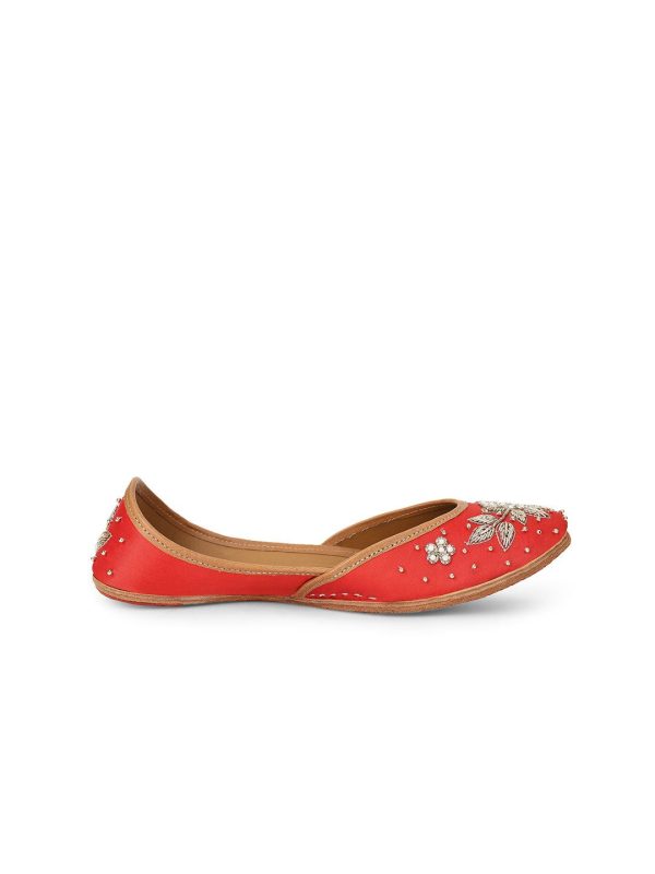 House of Pataudi Women Embellished Ethnic Mojaris Flats Online now