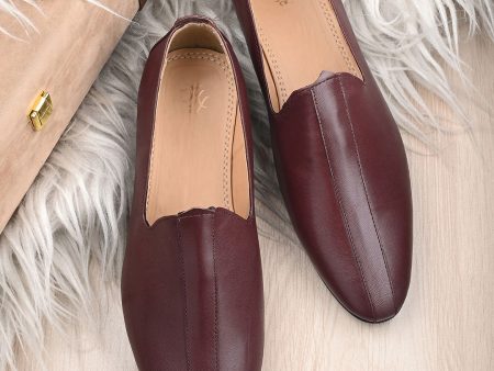 House of Pataudi Men Burgundy Solid Handcrafted Mojaris with Pouch Sale